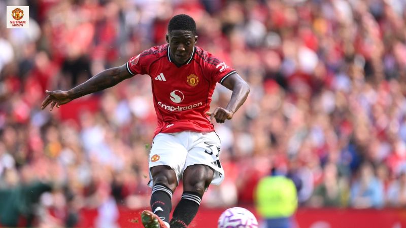 Kobbie Mainoo cần những đối tác đẳng cấp để chia sẻ gánh nặng