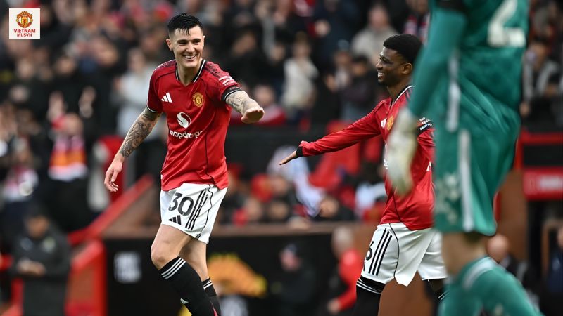 Sesko ấn định tỷ số 2-0 cho MU