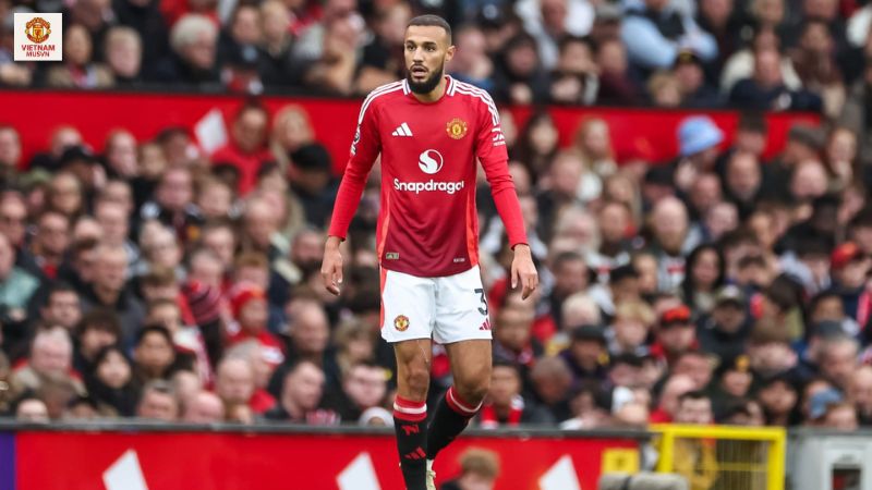 Tân binh Noussair Mazraoui vẫn chưa đáp ứng được kỳ vọng